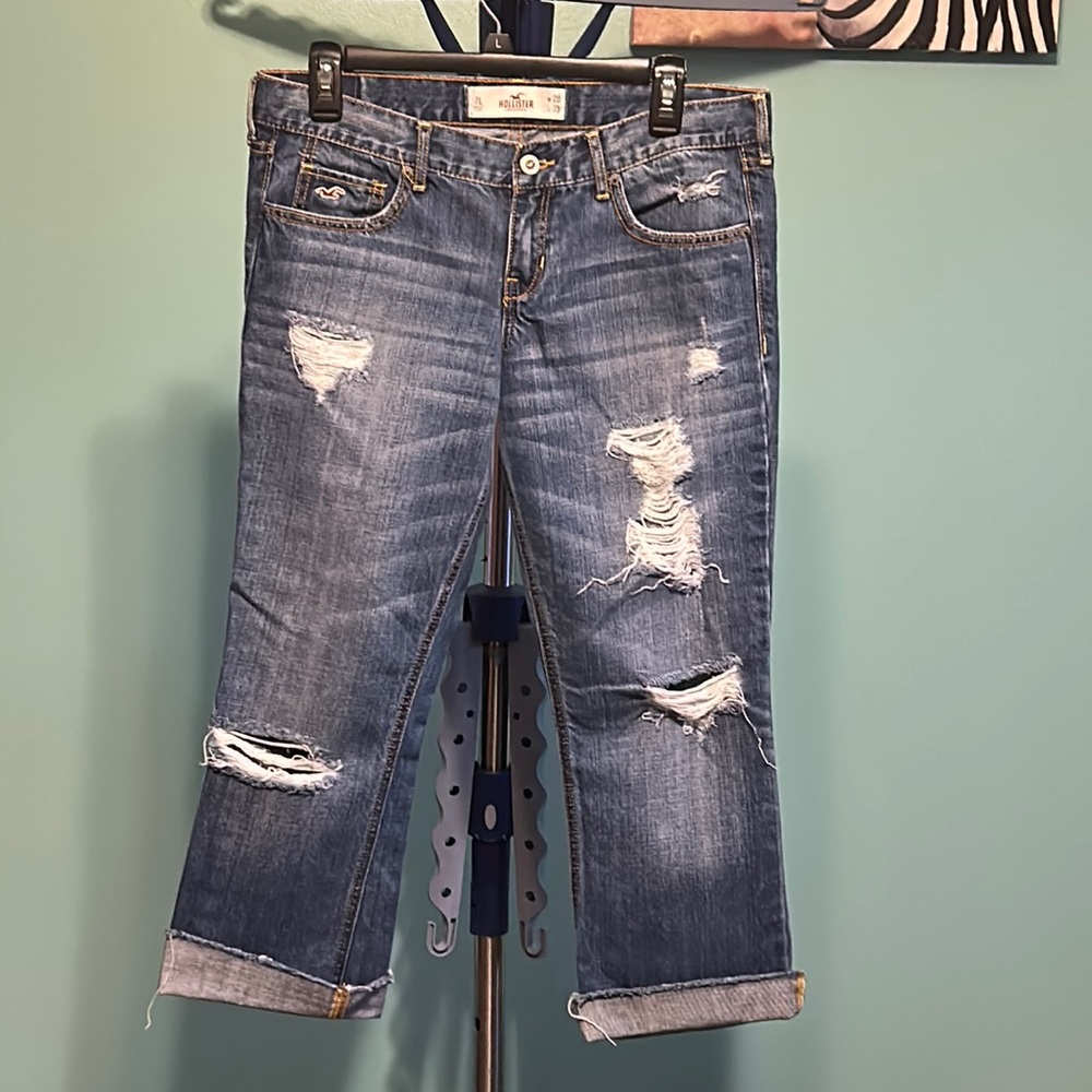 Hollister Vintage 7 Long Distressed Capri Jeans EUC